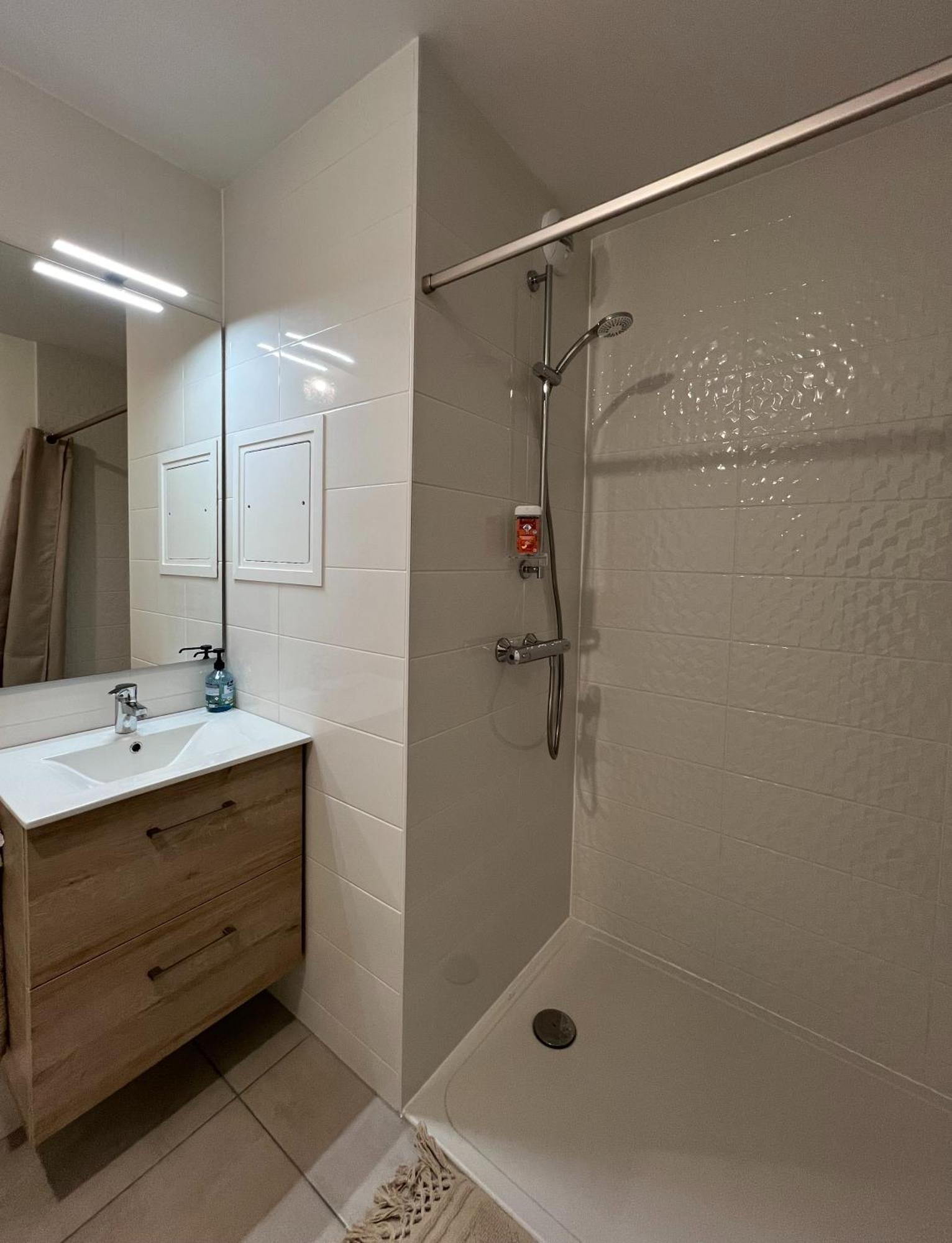 Apartment Le Stan - Proche Centre - Terrasse & Parking Gratuit